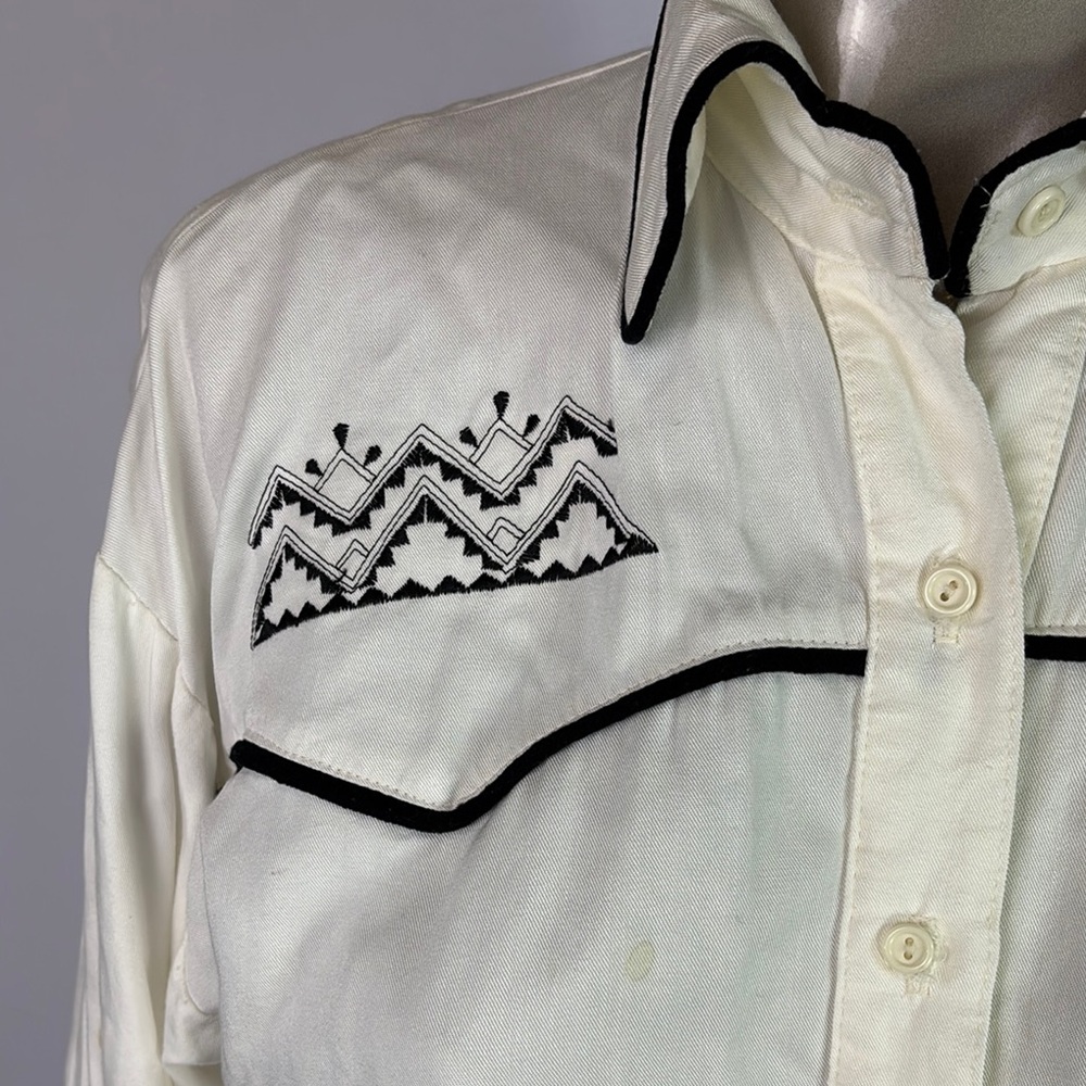 Western Collection Shirt - Picture 4 of 12
